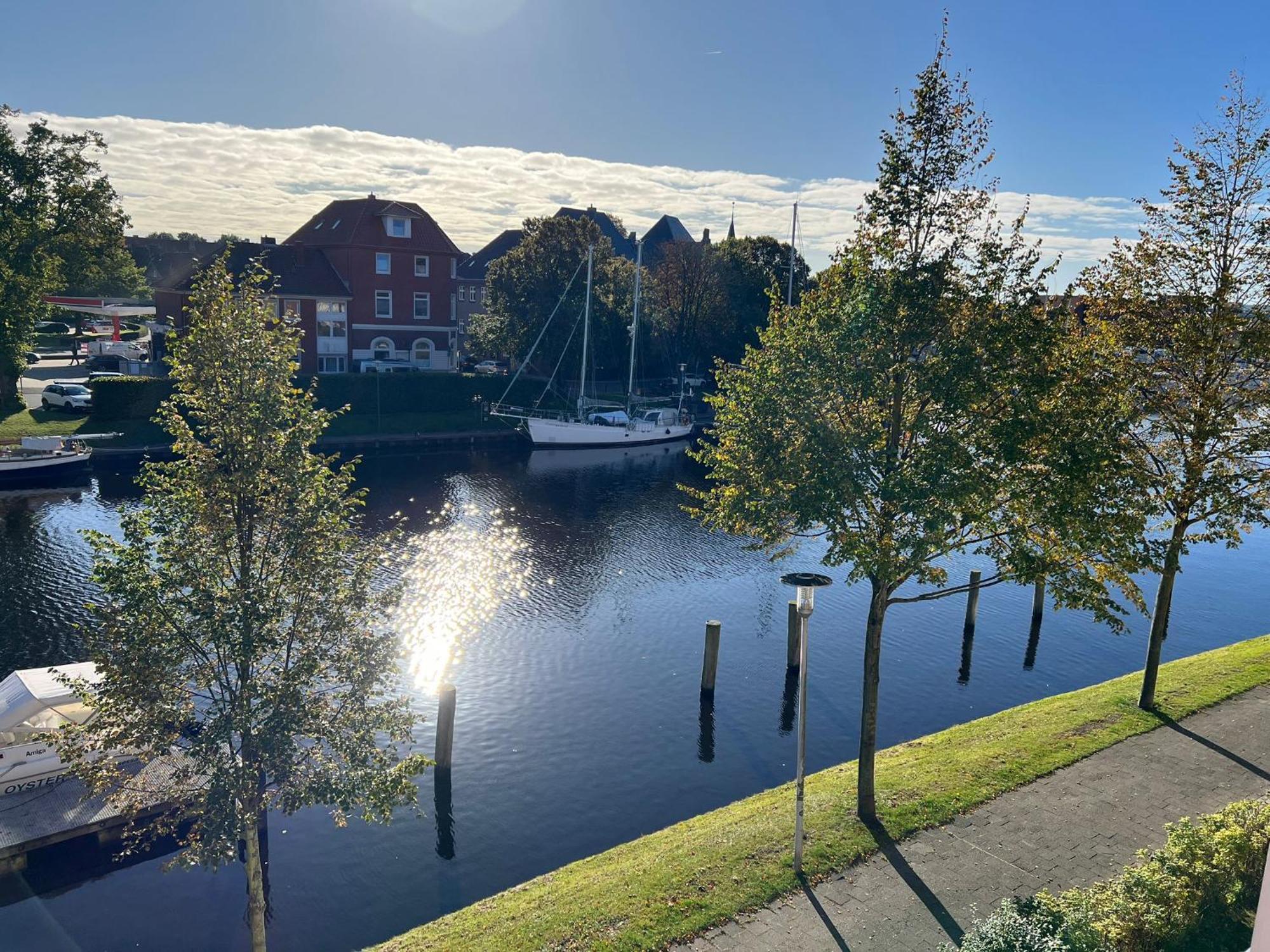 Gemuetliches Studio Im Stadtkern Mit Kanalblick Emden Kültér fotó